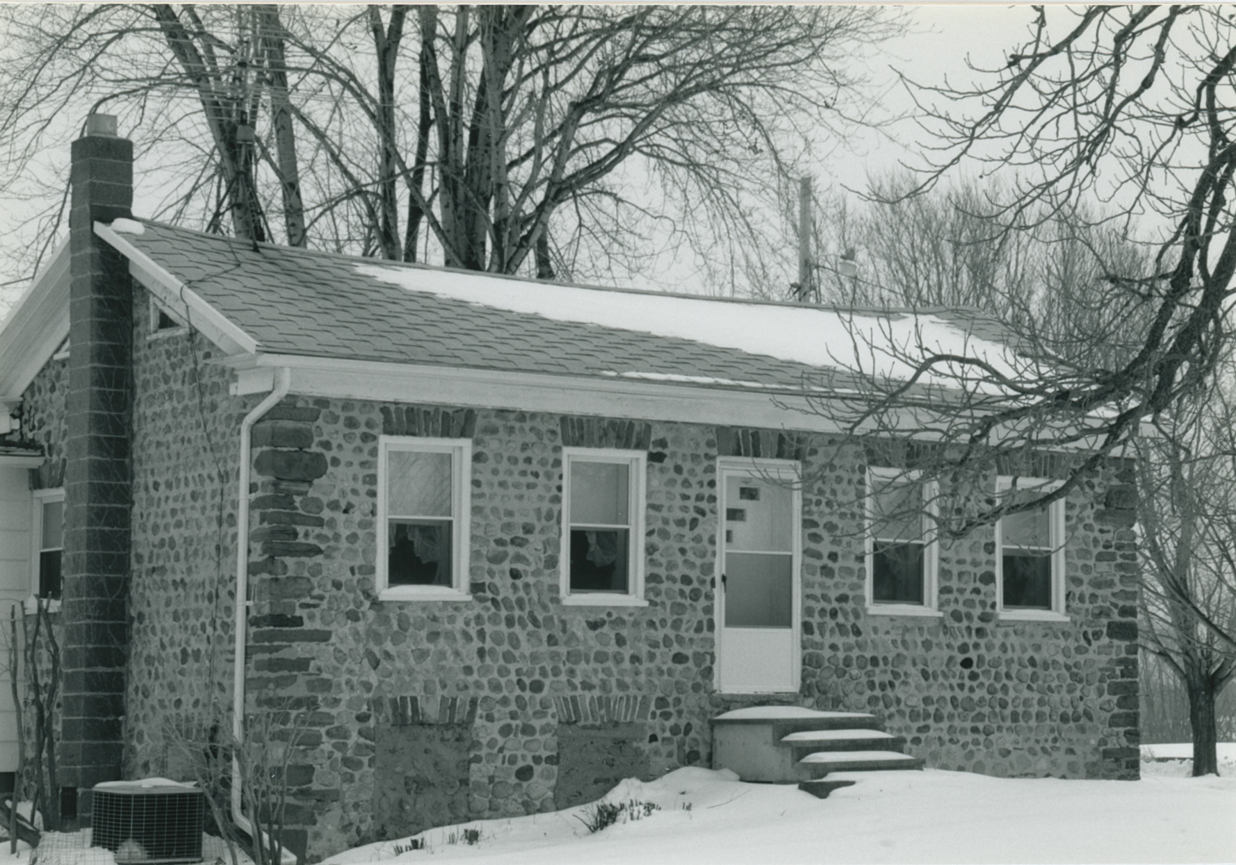 Ken-8 1889 Kendall Rd 1